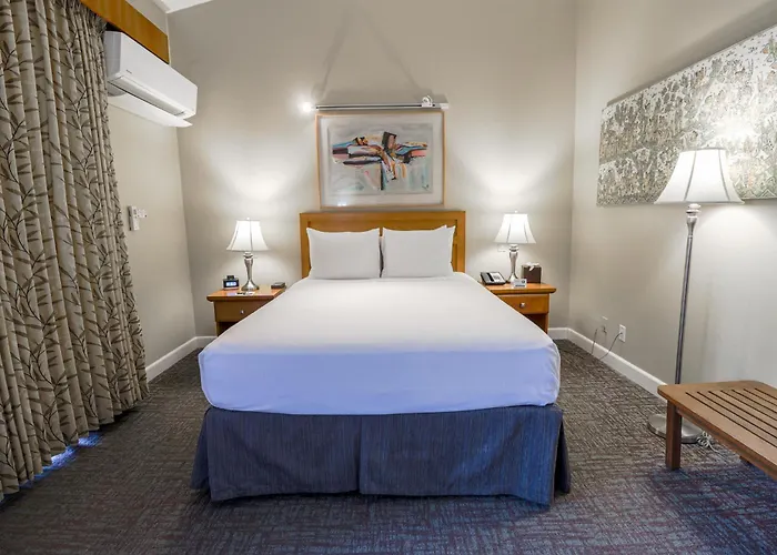 Dinah'S Garden Hotel